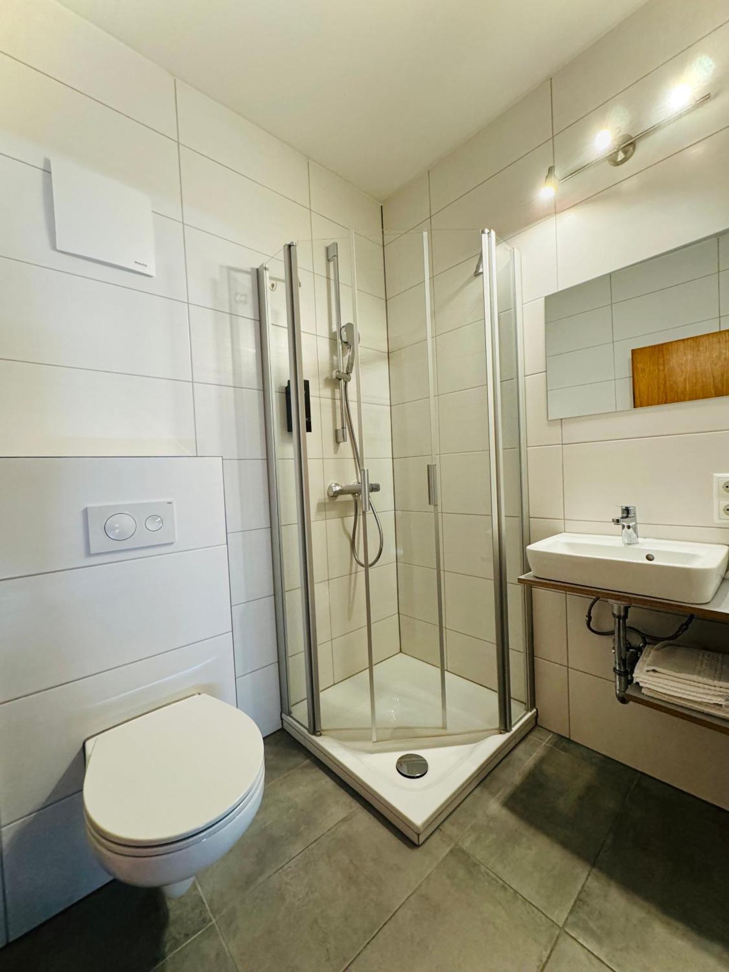 Landgasthof Hotel Zwickl เดกเกนดอร์ฟ ภายนอก รูปภาพ